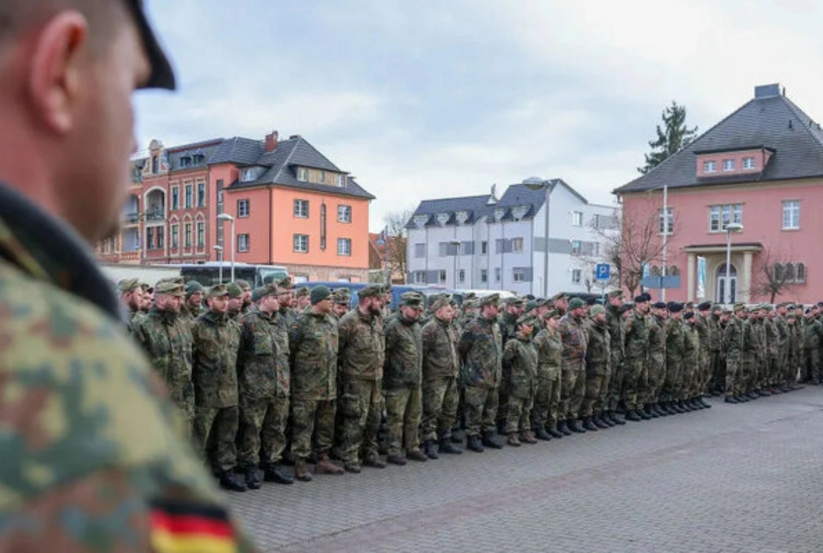 Almaniya Rusiya ilə NATO arasında başlaya biləcək müharibəyə hazırlaşır - FOTO